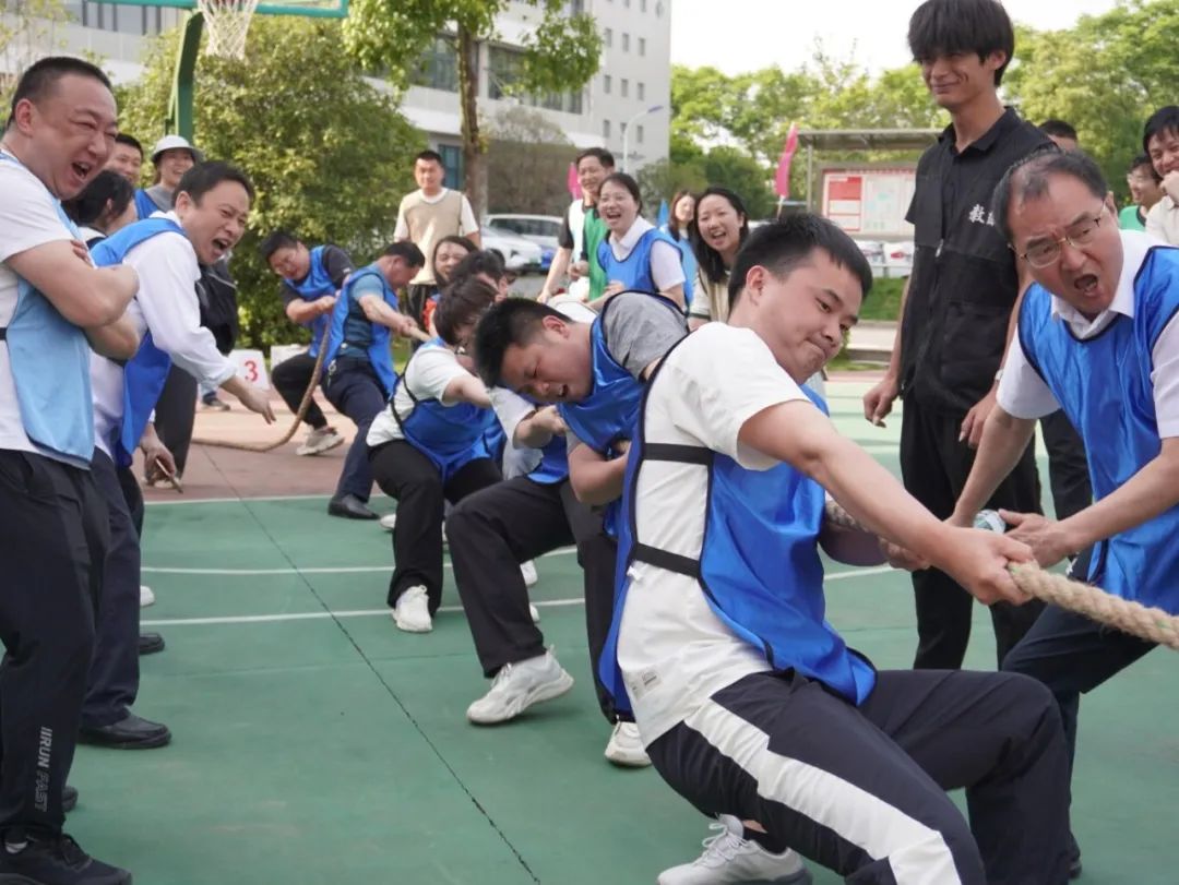 1747123800340725.jpg 1747123800340725.jpg