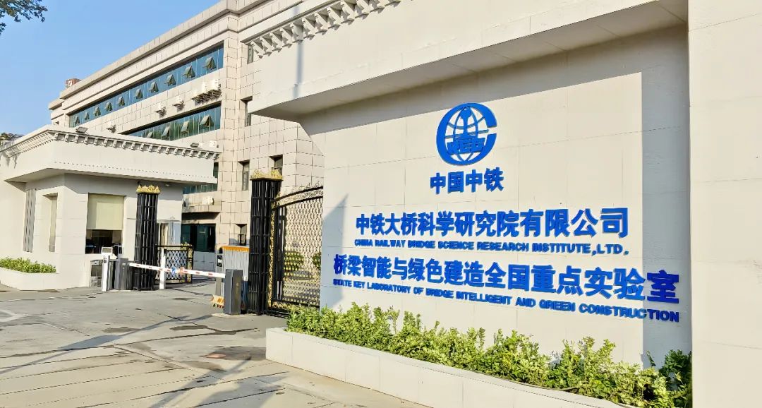 1749453088489486.jpg 640 (1).jpg