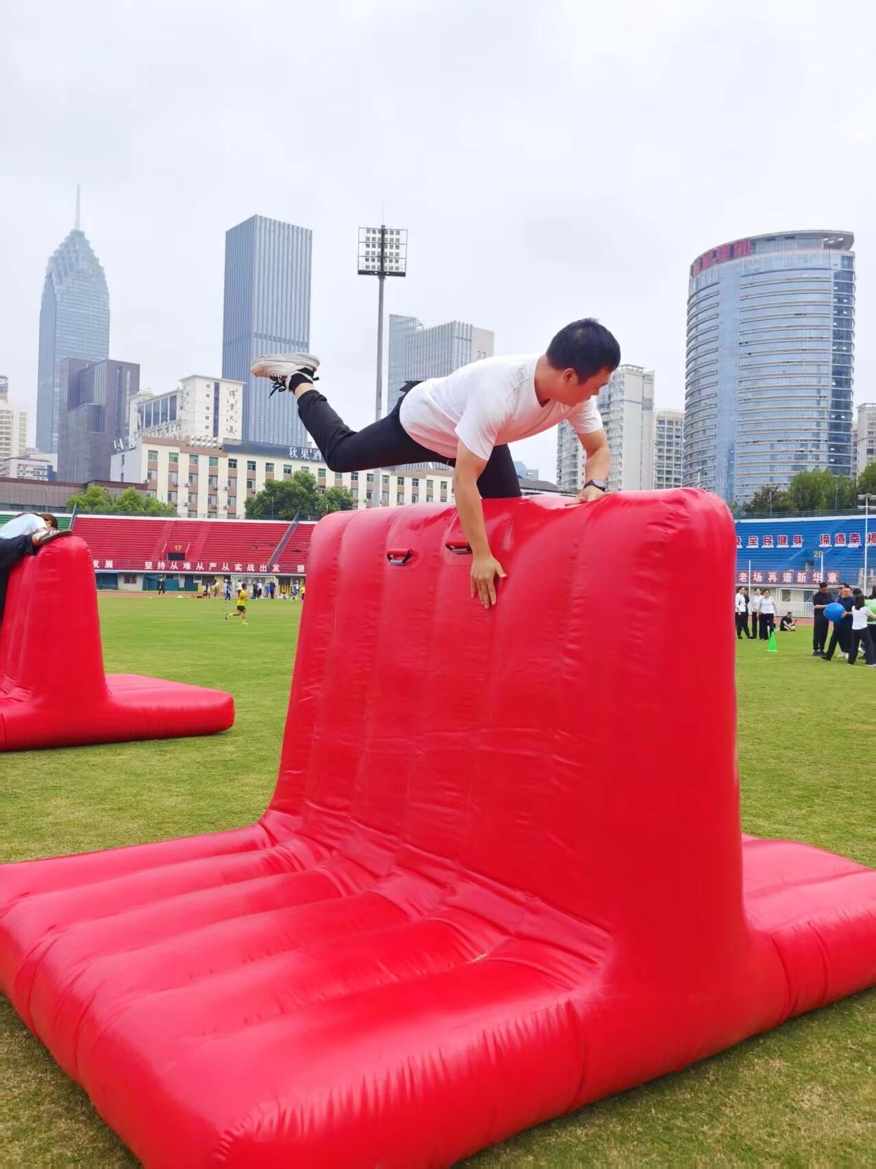 1759980002497834.jpg 5.jpg