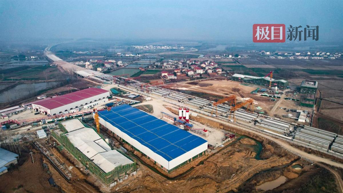 襄南高速项目建设现场如火如荼(通讯员供图)